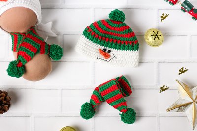 Шапка та шарф ручної роботи для ляльки, в'язаний комплект зелений - Сніговик 215925410 фото