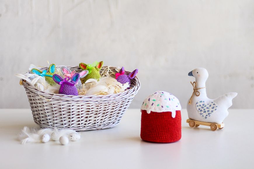 Пасхальный декор. Шапочка на яйца - Кролик малиновый с фиолетовыми вставками. 234165447 фото