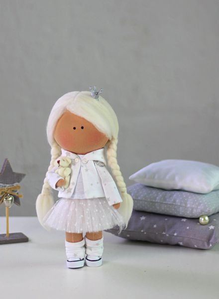 Лялька принцеса на горошині - Міла. Колекція La Petite 227360880 фото